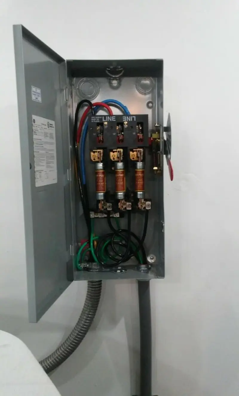 Three-phase disconnect switch installed for Electrical Wiring & Rewiring in Mission Hills